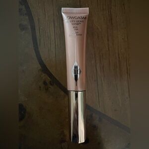 Charlotte Tilbury Highlighter Wand